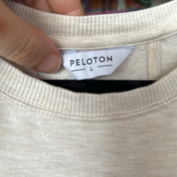 Peloton Women’s Large Open Back Work It Out Open Back Long Sleeve - Picture 5 of 10